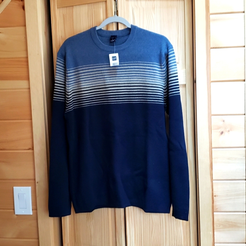New Gap Men's Sweater